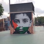 بارسلونا کے مختلف علاقوں میں فلسطین کی حمایت میں دیوار وں پر مزاحمتی پینٹنگز