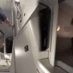 طویل پروازوں میں ایئر ہوسٹس اور اسٹورڈز کہاں سوتے ہیں؟ ایبریا نے “خفیہ کمرہ” دکھا دیا