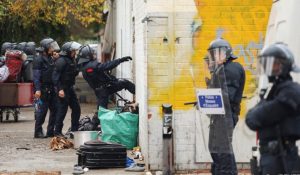 9d9fd1b8-4ca8-4082-bb68-321ca064d708