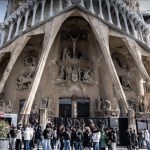 ساگرادا فامیلیا چرچ کی آمدنی 2025 میں معمولی سیاحتی اضافے کے باوجود تقریباً 135 ملین یورو تک پہنچ گئی