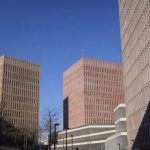 بارسلونا کی ایک عدالت نے ایک صفائی کرنے والی کو دائمی بیماری کی بنیاد پر مکمل معذوری کا درجہ دے دیا ہے