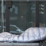 Arrels کا انکشاف: بے گھر غیر یورپی افراد میں 24 فیصد کی قانونی حیثیت ممکن، مگر اخراجات بڑا مسئلہ