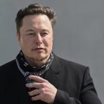 ایلون مسک کی پیدرو سانچیز پر شدید تنقید، غیر قانونی تارکین وطن کی ریگولرائزیشن پر “غداری” کا الزام