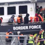 انگلش چینل عبور کرنے کی کوشش، دو تارکینِ وطن ہلاک، 6 کو بچا لیا گیا