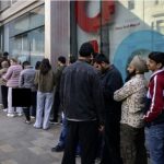 مہاجرین کی قانونی حیثیت (ریگولرائزیشن) کے عمل میں کچھ بلدیاتی ادارے رکاوٹیں ڈال رہے ہیں۔ایلما سائز