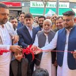 الحمرا رائل ریسٹورنٹ کا افتتاح،حاجی ظفر اقبال دھوتھڑ نے فیتہ کاٹا،کمیونٹی کی بڑی تعداد میں شرکت